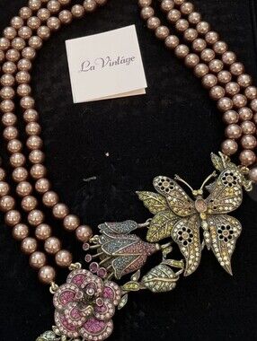 La Vintage Pink Pearl Triple-Strand Necklace with Multi-Color Butterfly